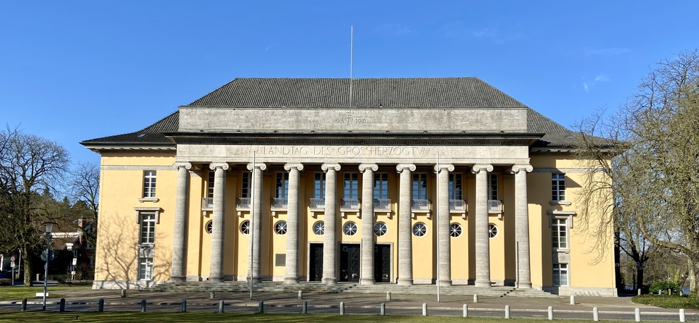 Frontansicht des Gebäudes Alter Landtag